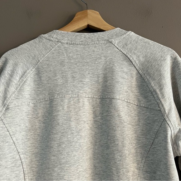 Lululemon Scuba Crew Heathered Core Ultra Light Grey Athletic Workout Sz 6* - Picture 8 of 13